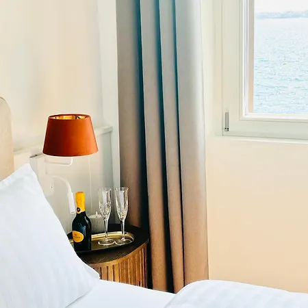 Aura Maris Seaview